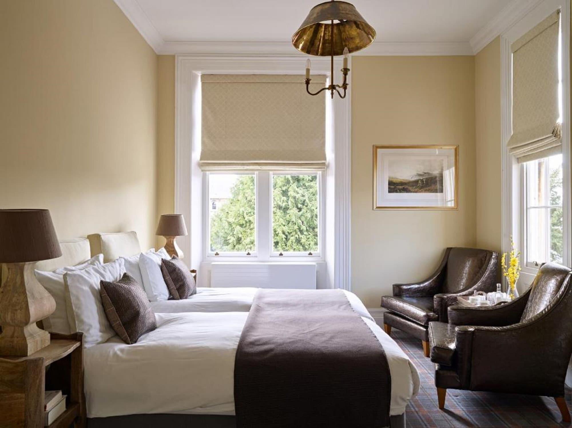Bed and Breakfast Cotswold Grange Cheltenham Exteriér fotografie A room at the hotel