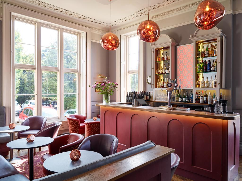 Bed and Breakfast Cotswold Grange Cheltenham Exteriér fotografie The bar at the 2018 refurbishment