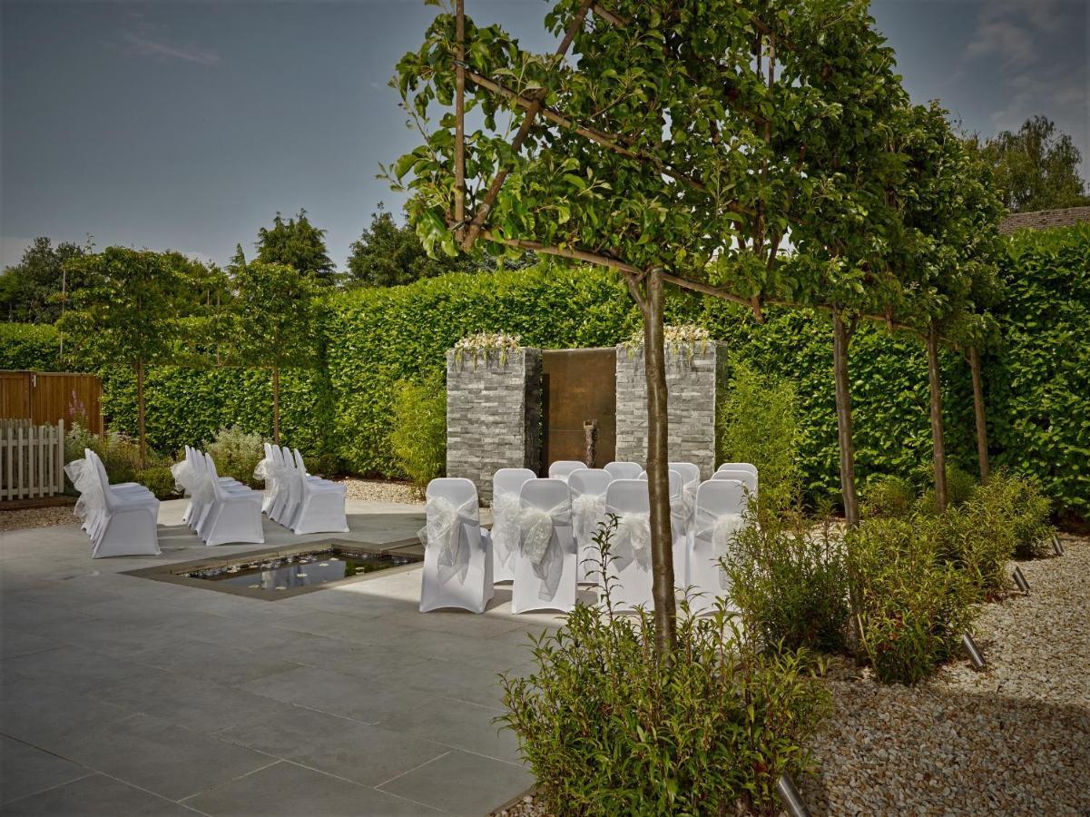 Bed and Breakfast Cotswold Grange Cheltenham Exteriér fotografie The outdoor chapel